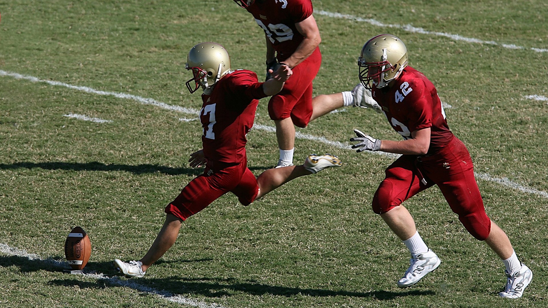 AYX官网-德甲：拜仁客场1-2爆冷，追赶者多特获得宝贵三分，拜仁多特比赛结果